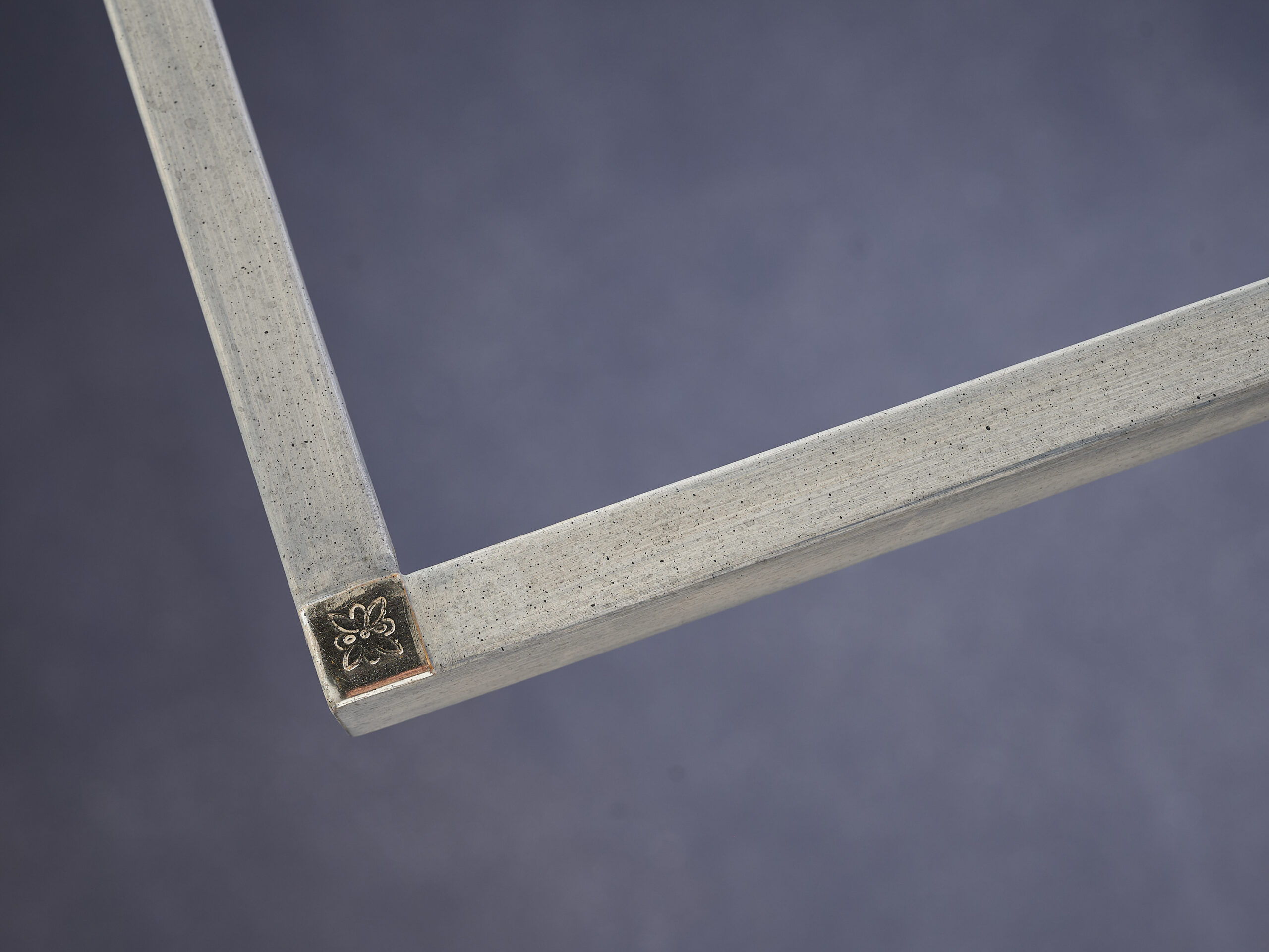 Vergolderrahmen E2010 Blumenpunze 30x40